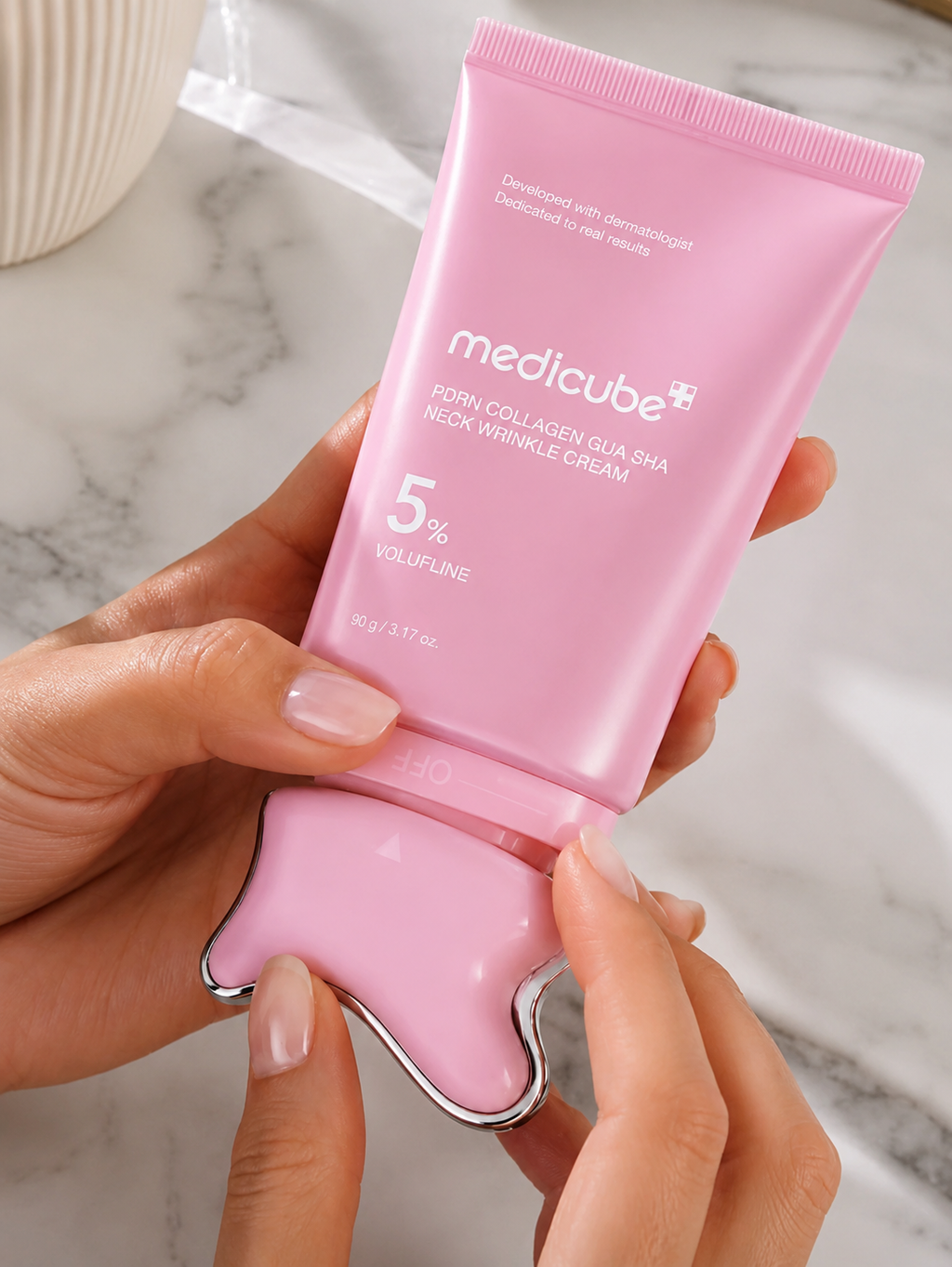 Luméra™ Sculpt & Smooth Neck Cream